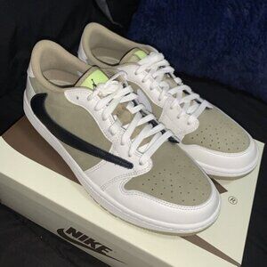 Travis Scott x Air Jordan 1 Low Golf 'Neutral Olive'